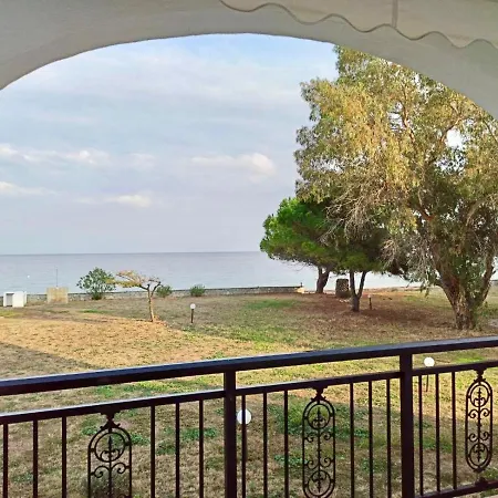 Maravgia α Apartment Akti Salonikiou